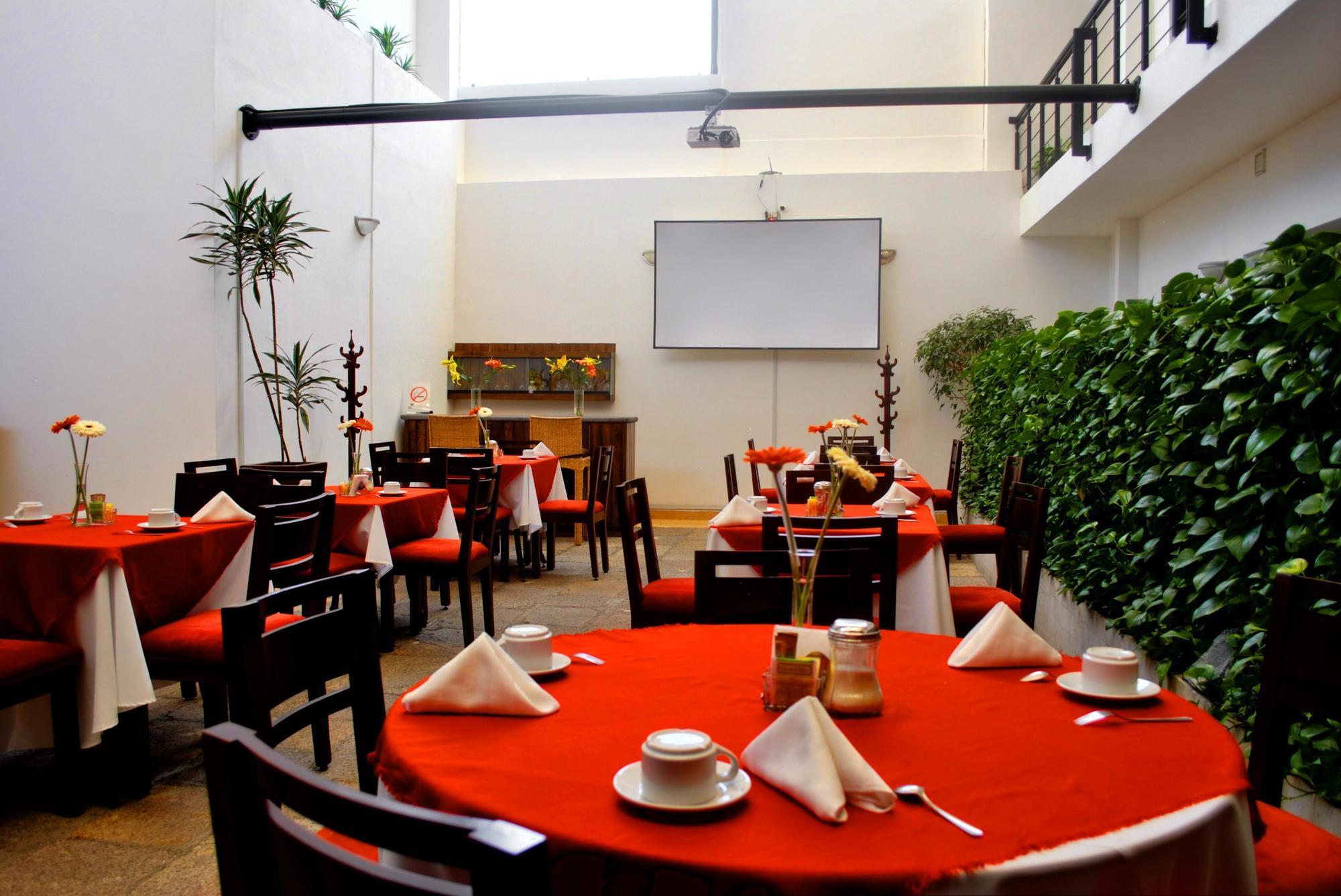 Hotel Real San Juan Морелия Екстериор снимка